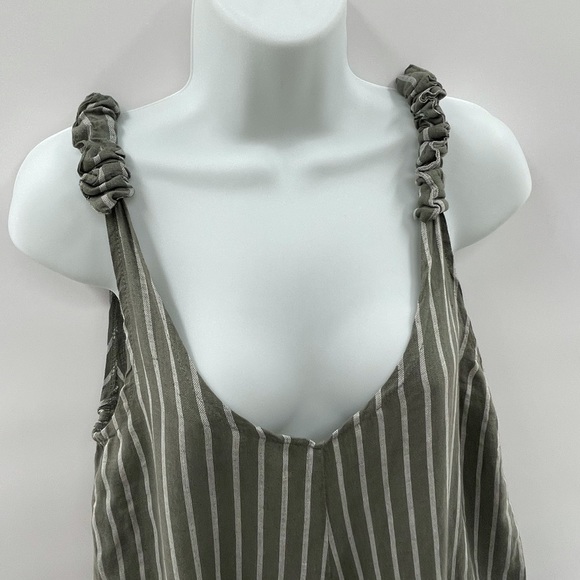 Pure Venice linen romper - Picture 9 of 15